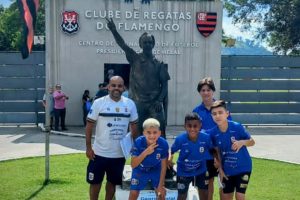 Atletas do futsal do Marcílio Dias fazem intercâmbio no Flamengo